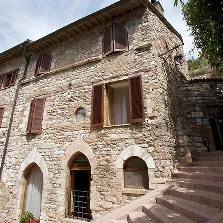 Hotel La Fortezza Ассизи Экстерьер фото