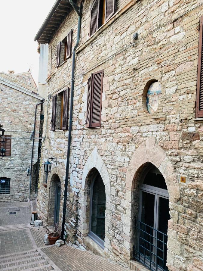 Hotel La Fortezza Ассизи Экстерьер фото